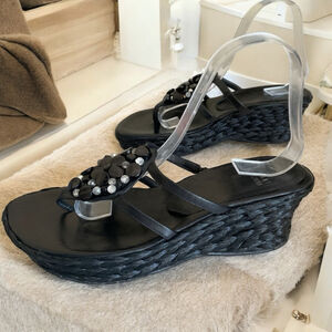 Stuart Weitzman black espadrille jewelled leather strappy sandal Size 7.5